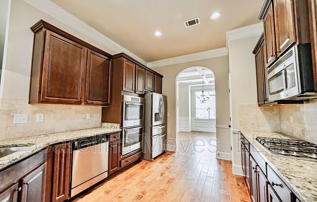 200 SUNNYBROOK LN
