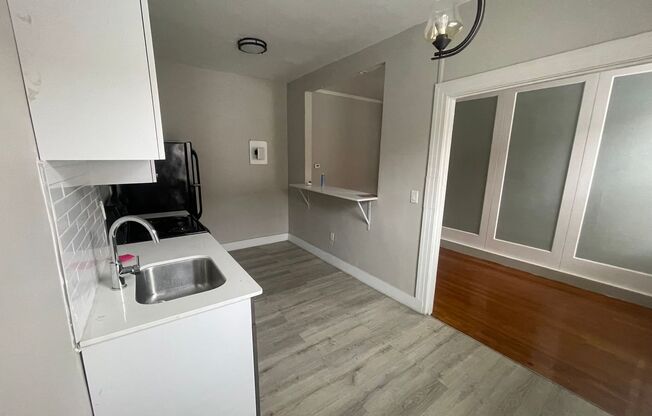 2 beds, 1 bath, 800 sqft, $1,350, Unit 304