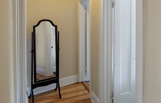 4815 N Springfield Ave