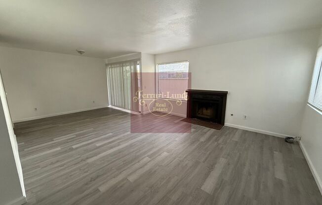 Move in special - 2 bedroom townhome in Sparks & pets welcome, by Reed Highschool - Kay DeAlba Property!!