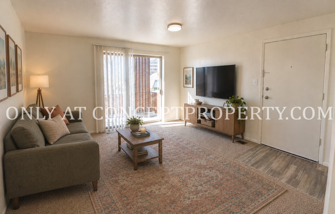 2 beds, 1 bath, 700 sqft, $1,199, Unit 30