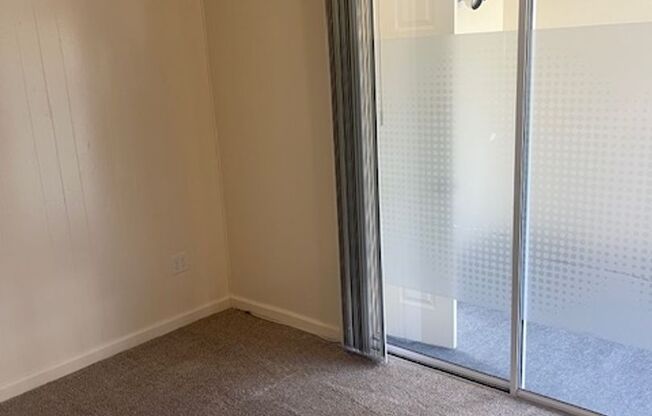 3 beds, 2 baths, 1,296 sqft, $3,895, Unit 78