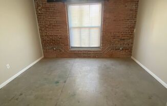 3 beds, 2 baths, 1,300 sqft, $1,595, Unit 601