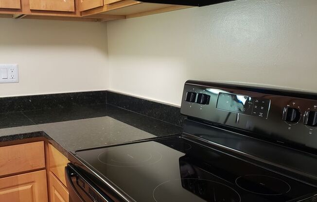 2 beds, 2 baths, 1,000 sqft, $2,250, Unit 14203 #201
