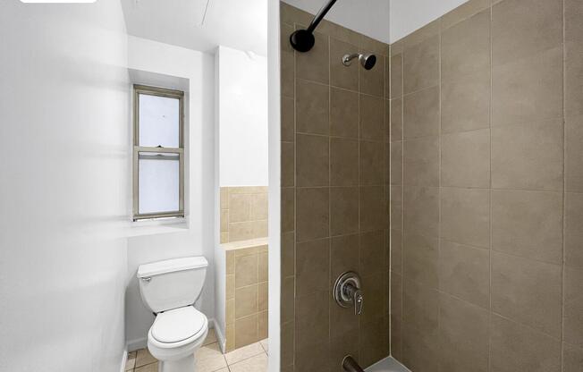 528 W 152 ST