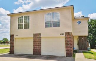 3320-3322 Ridgecrest Cir