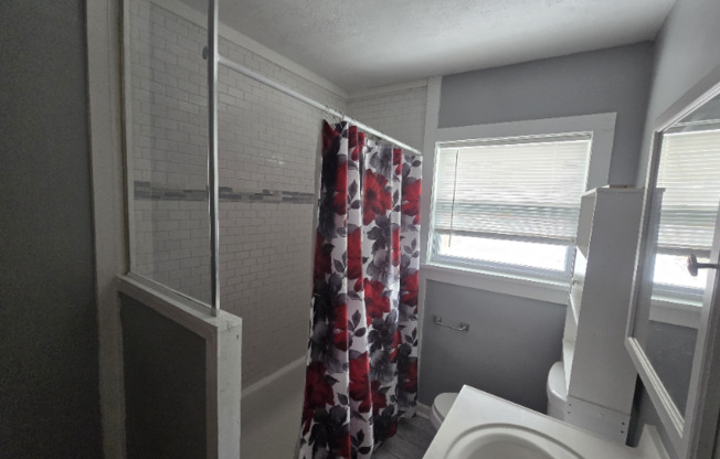 327 RUSTIC AVE