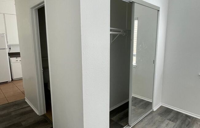 Studio, 1 bath, 300 sqft, $1,350, Unit 204