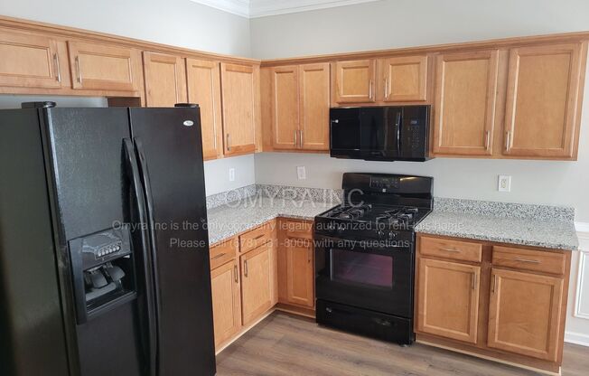 Gorgeous Home in Quiet Neighborhood with Swimming Pool in Fairburn!
