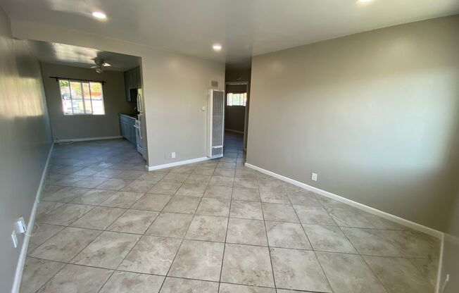 2 beds, 1 bath, 700 sqft, $1,895, Unit 3542 Unit C