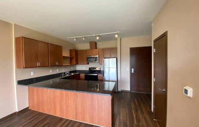1 bed, 1 bath, 612 sqft, $1,475, Unit 202 - Parkview