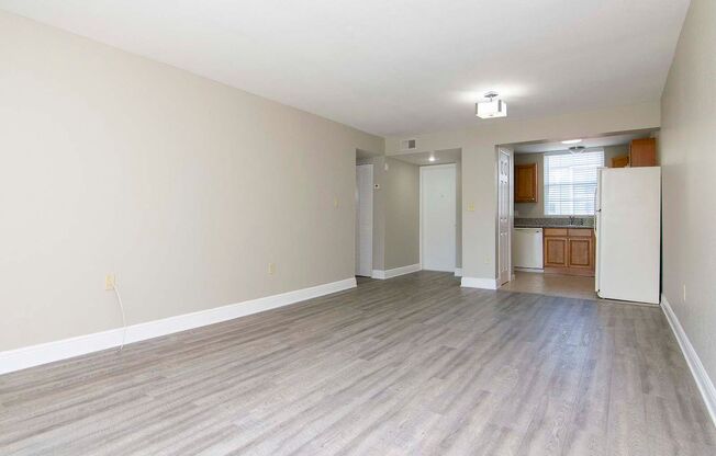 Ground Floor - Corner/End Unit - Upgraded 2/2 for Lease in Brandon, FL.