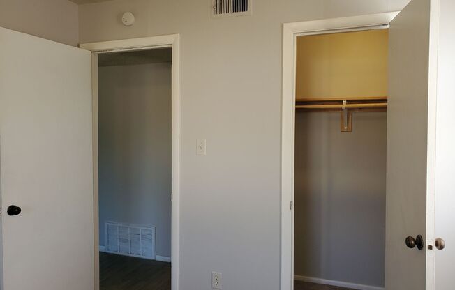 1 bed, 1 bath, $525, Unit Apt 10 - upstairs