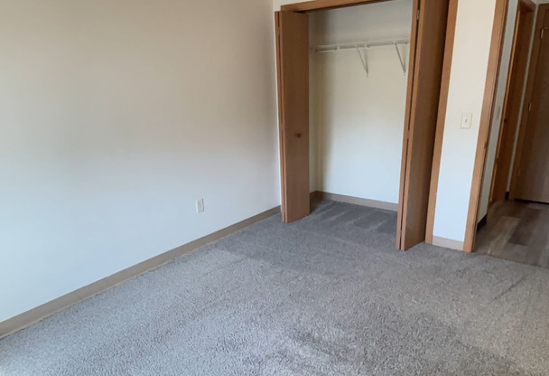 3 beds, 2 baths, 1,200 sqft, $1,425, Unit TE218X-247