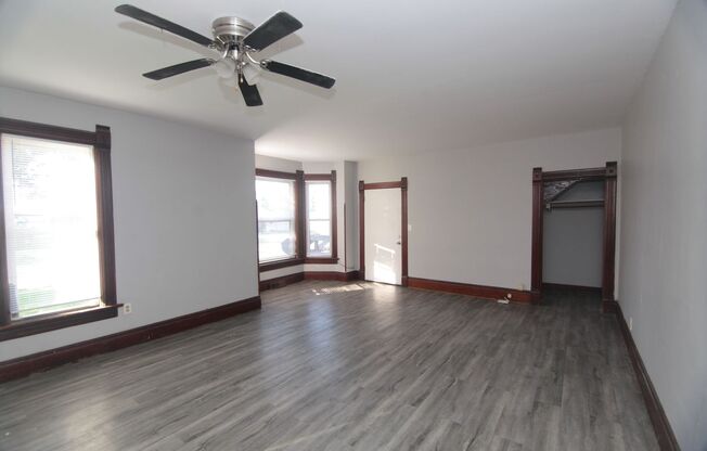 1 bed, 1 bath, $550, Unit Unit 2