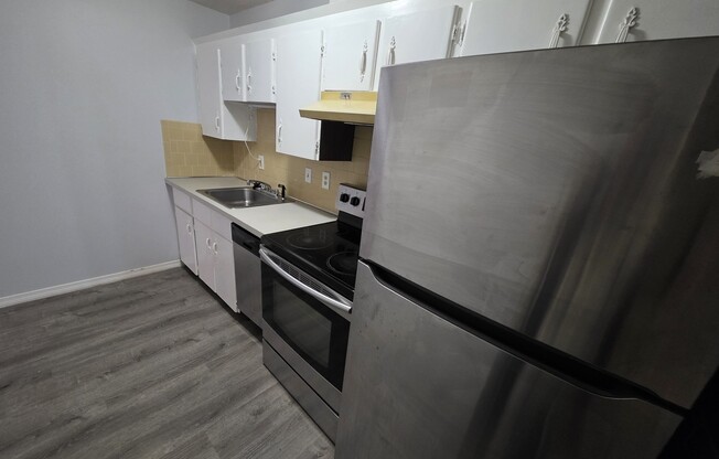 1 bed, 1 bath, 765 sqft, $1,900, Unit 417