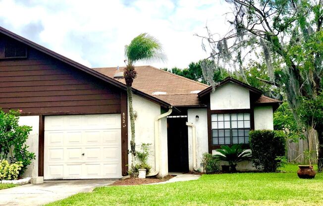 MOVE IN MAY! 2x2 WITH FRESH INTERIOR PAINT! NO CARPET! NEW TILE FLOORING! A MUST SEE!