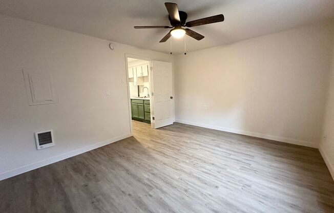 Charming 3 Bedroom Cornelius Duplex!