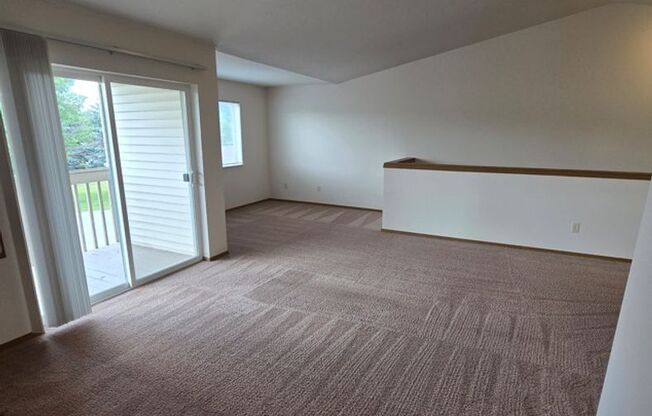 2 beds, 1 bath, 1,010 sqft, $1,269, Unit PL   7602