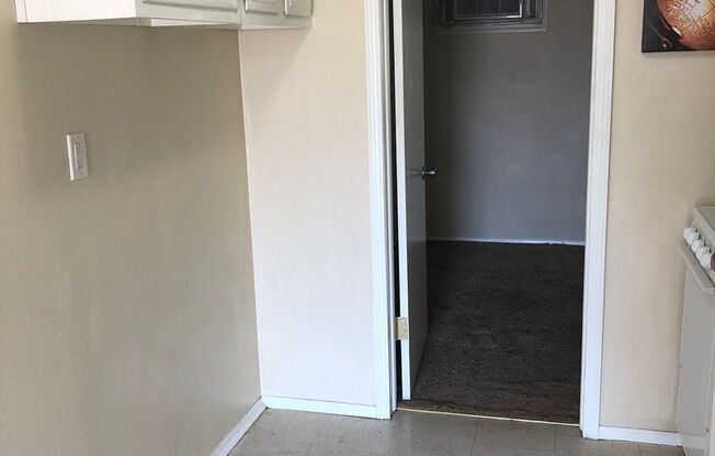 1 bed, 1 bath, 540 sqft, $650, Unit 1422-09