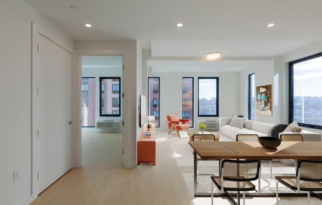 2 beds, 2 baths, $4,033, Unit 4-B