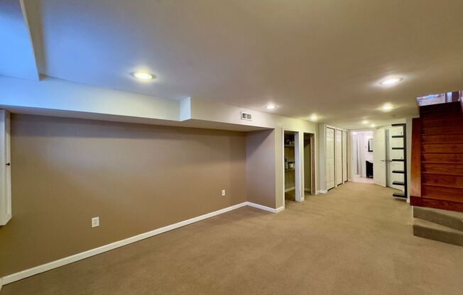 Charming 2BD/3BA Townhome in Highlandtown, Baltimore, MD!