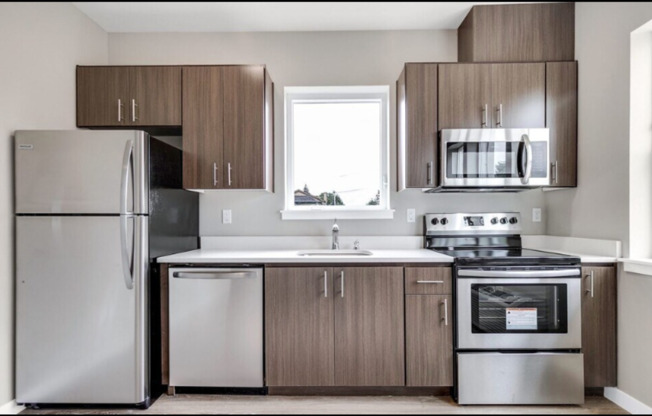 1 bed, 1 bath, 552 sqft, $1,295, Unit 12