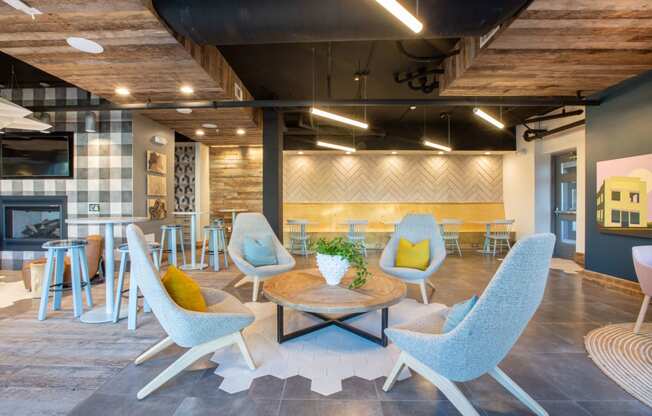 Community Lounge at 511 Meeting, Charleston