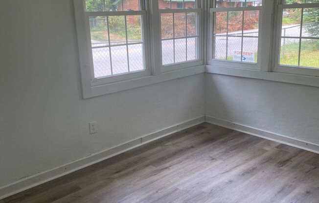 Coming Soon! 2 Bedroom 1 Bath Home! No Security Deposit!!Apply now!!!