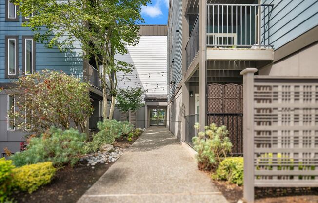 2 beds, 1 bath, 834 sqft, $1,695, Unit 308