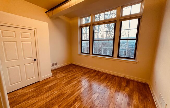 2 beds, 1.5 baths, 1,092 sqft, $1,525, Unit 700 Linden Ave Apt 208