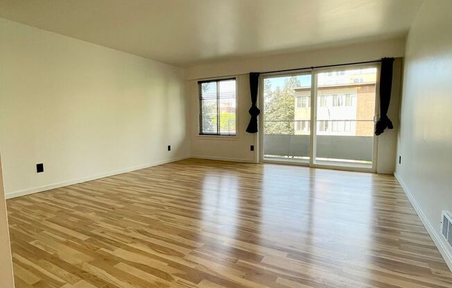 Studio, 1 bath, 464 sqft, $1,350