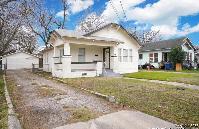 422 CANTON