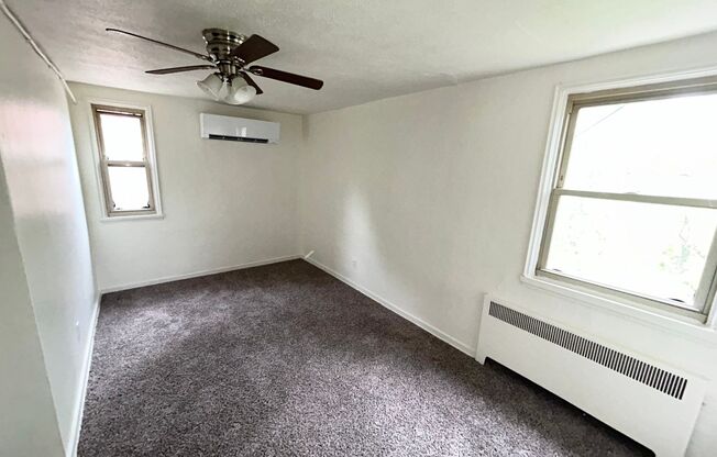 1 bed, 1 bath, 575 sqft, $995, Unit 105