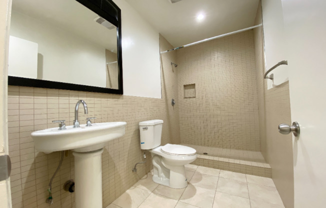 3202 Santa Monica Blvd