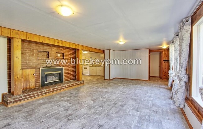 Spacious 3 Bed, 1 Bath Daylight Basement Apartment in Markham