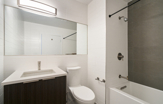 Studio, 1 bath, 1,100 sqft, $4,750, Unit 4V