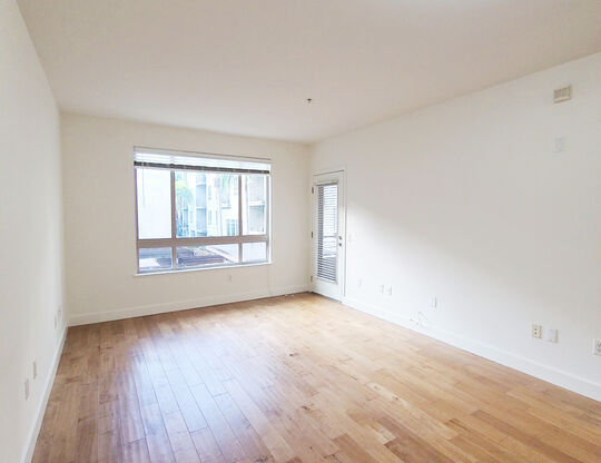 1 bed, 1 bath, 735 sqft, $2,400, Unit 231