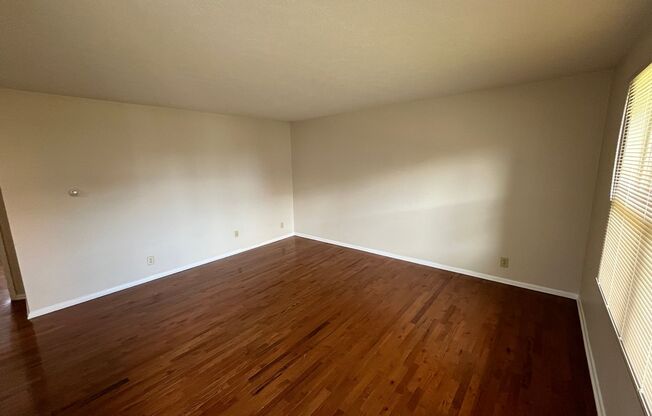 1 bed, 1 bath, 650 sqft, $795, Unit 4086-B5