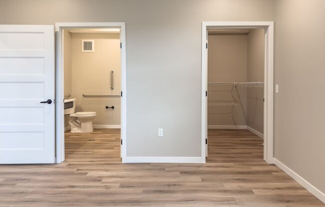 1 bed, 1 bath, 975 sqft, $2,224, Unit 4390-1