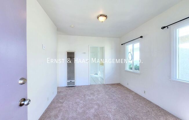3031 E 65 ST