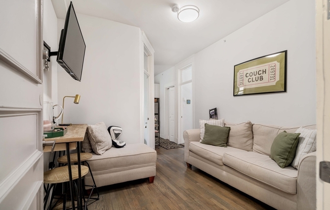 2 beds, 1 bath, 494 sqft, $3,800, Unit 9