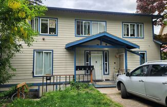 715 High Street