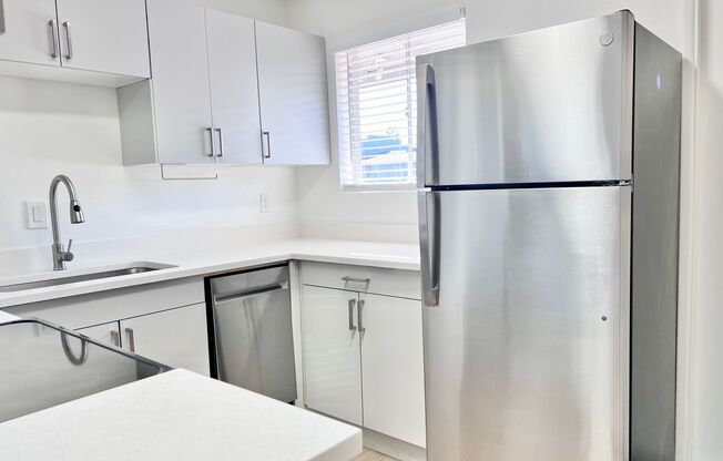 1 bed, 1 bath, $1,295, Unit 2025-4W