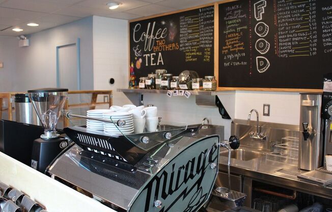 1 bed, 1 bath, 727 sqft, $1,850, Unit 946