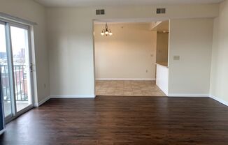 1 bed, 1 bath, 965 sqft, $1,625, Unit 716