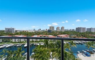 3 beds, 2 baths, $4,300, Unit # 818