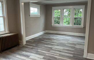2 beds, 1 bath, $1,495, Unit 1520 upper
