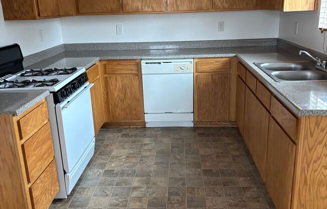 3BED/2BA HOME IN GRIDLEY