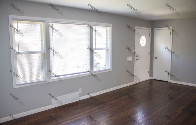 3 beds, 1 bath, $1,595